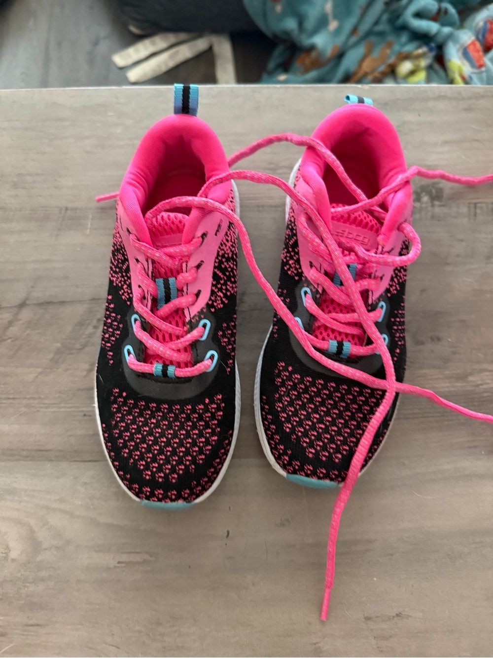 bcg Kids Black Sneakers with Hot Pink Accents